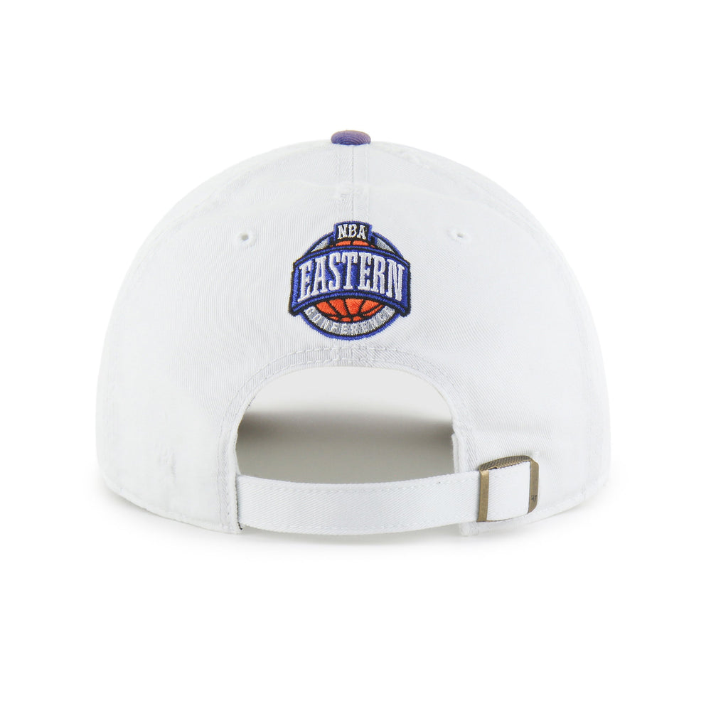 CLEVELAND CAVALIERS HARDWOOD CLASSICS WORN SCRIPT '47 CLEAN UP MF MID FIT WHITE