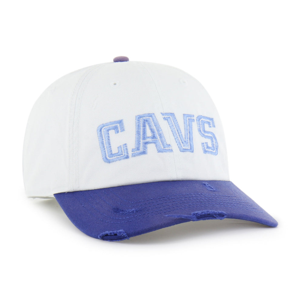 CLEVELAND CAVALIERS HARDWOOD CLASSICS WORN SCRIPT '47 CLEAN UP MF MID FIT WHITE