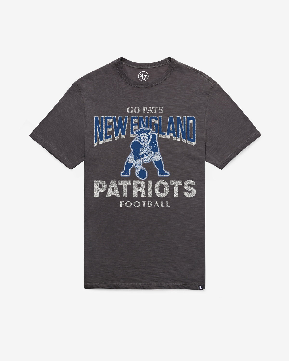 NEW ENGLAND PATRIOTS HISTORIC HEAD ON '47 SCRUM TEE CHARCOAL
